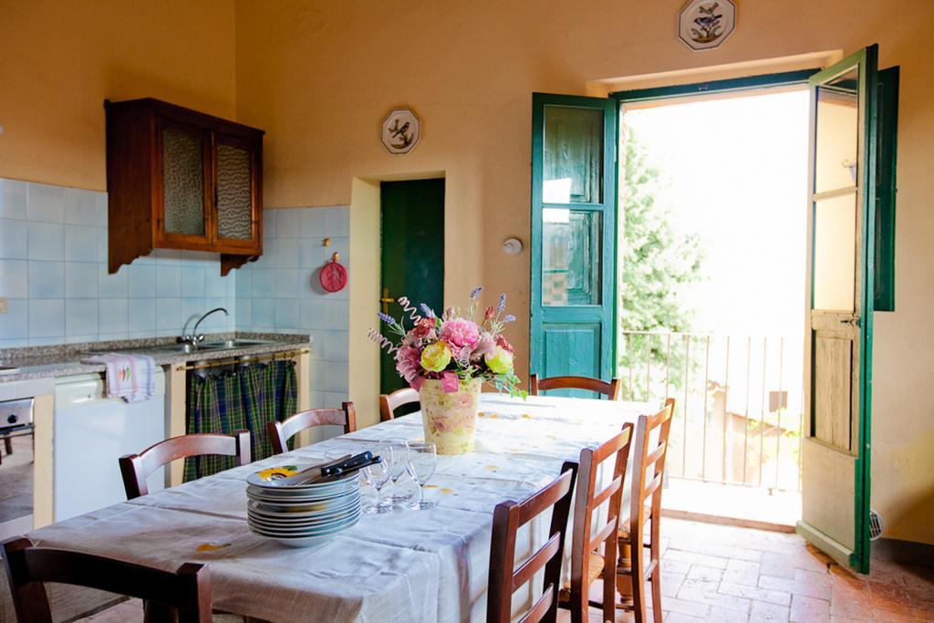 Borgo Fajani Guest House Terricciola Eksteriør bilde